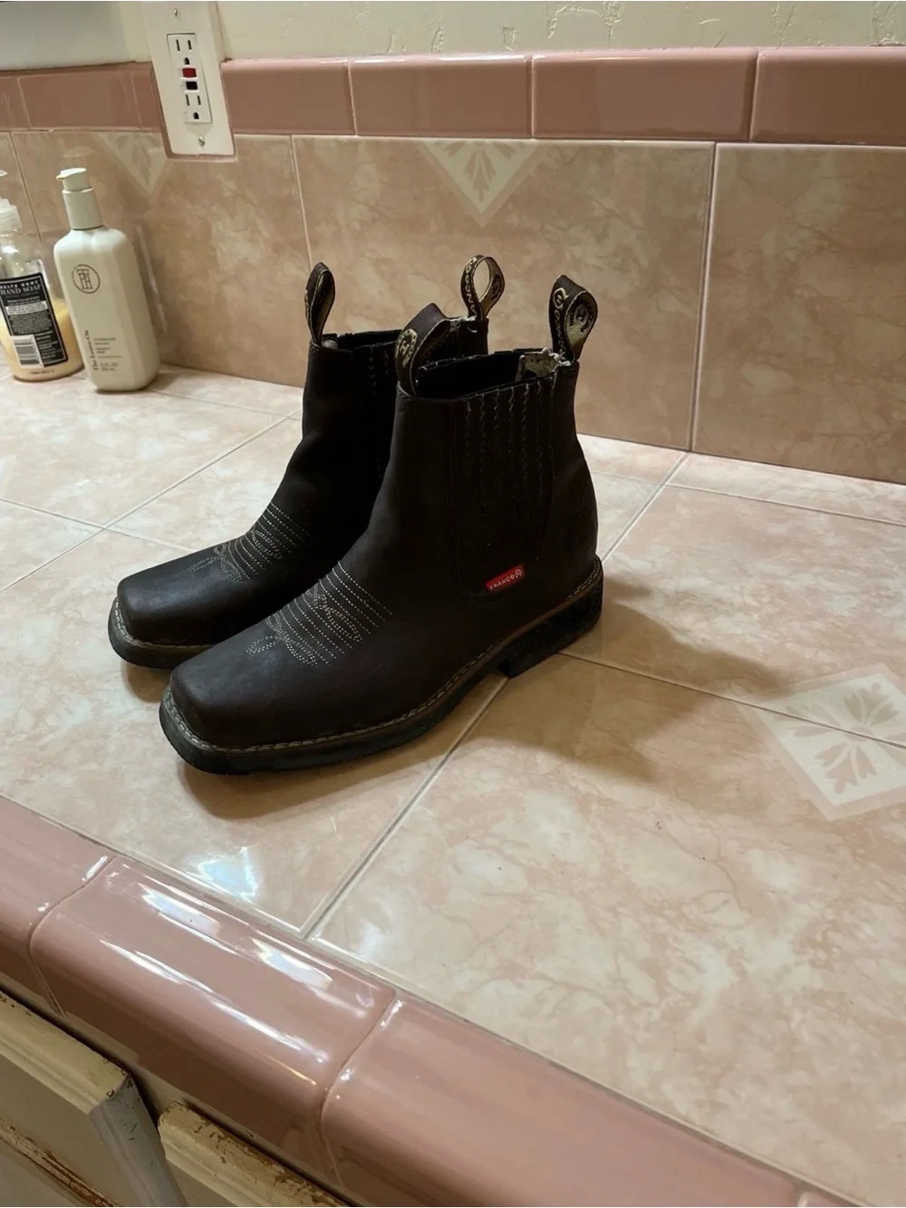Blundstone Dark Brown Leather Chelsea Boots
